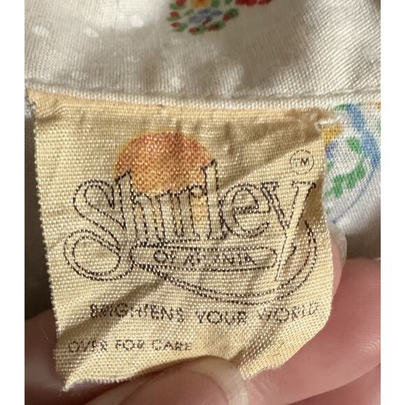 Vintage Shirley of Atlanta White Butterfly Pattern Blouse Size Medium - Picture 3 of 8